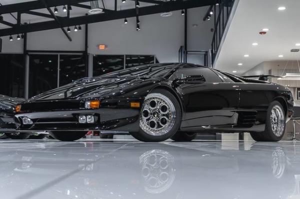 Used-1994-Lamborghini-Diablo-VT-Coupe-COLLECTORS-CAR