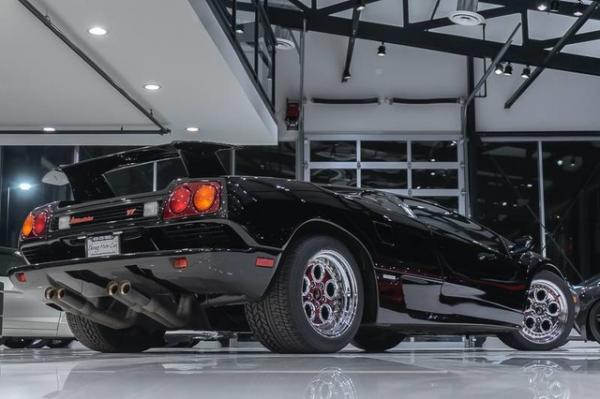 Used-1994-Lamborghini-Diablo-VT-Coupe-COLLECTORS-CAR