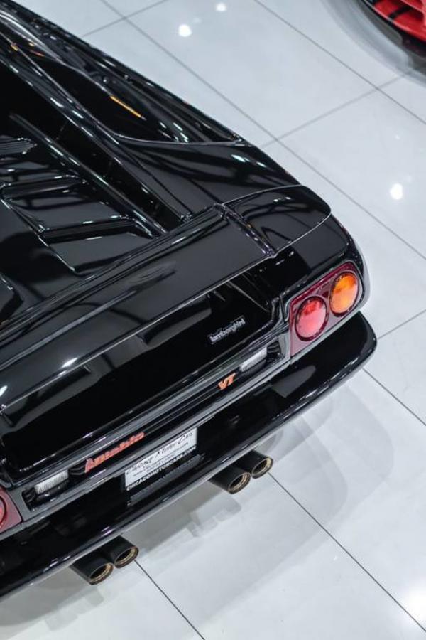 Used-1994-Lamborghini-Diablo-VT-Coupe-COLLECTORS-CAR