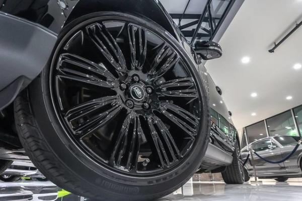 Used 2018 Land Rover Range Rover V8 Supercharged for sale Sold at Chicago Motor Cars in West Chicago IL 60185 6