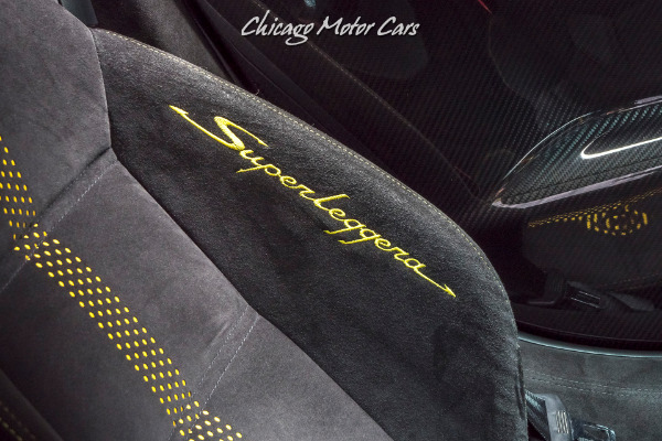 Used-2008-Lamborghini-Gallardo-Superleggera-Coupe-RARE-SUPERLEGGERA-WING-CARBON-FIBER-INTERIOR