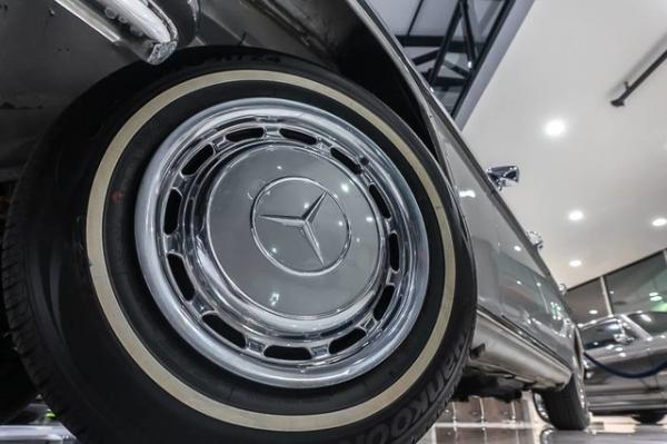 Used 1972 Mercedes-Benz 280 SE for sale Sold at Chicago Motor Cars in West Chicago IL 60185 5