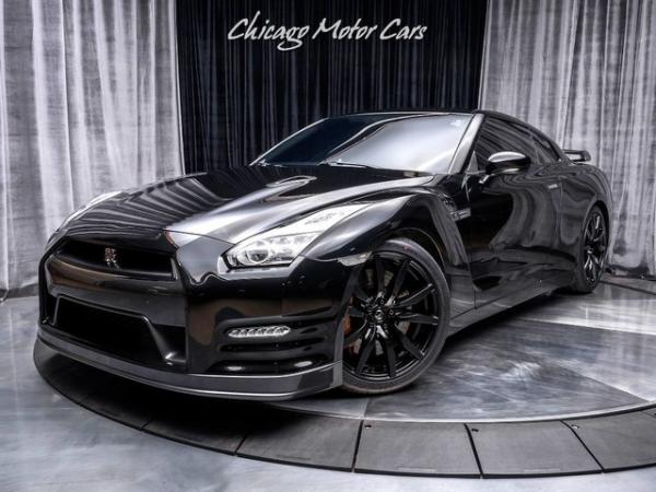 Used 2013 Nissan GT-R Premium for sale Sold at Chicago Motor Cars in West Chicago IL 60185 2