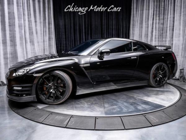 Used 2013 Nissan GT-R Premium for sale Sold at Chicago Motor Cars in West Chicago IL 60185 1