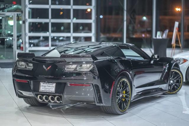 Used-2016-Chevrolet-Corvette-Z06-C7R-Special-Edition-3LZ-Coupe-ONLY-3K-MILES