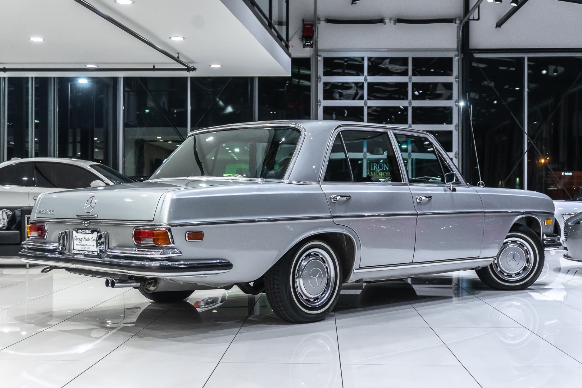 Used-1972-Mercedes-Benz-280SE-Sedan-W108