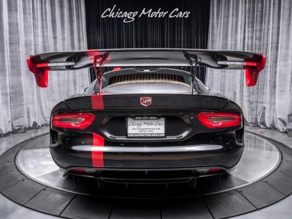 Used 2017 Dodge Viper ACR Extreme Aero ONLY 2K MILES! for sale Sold at Chicago Motor Cars in West Chicago IL 60185 4