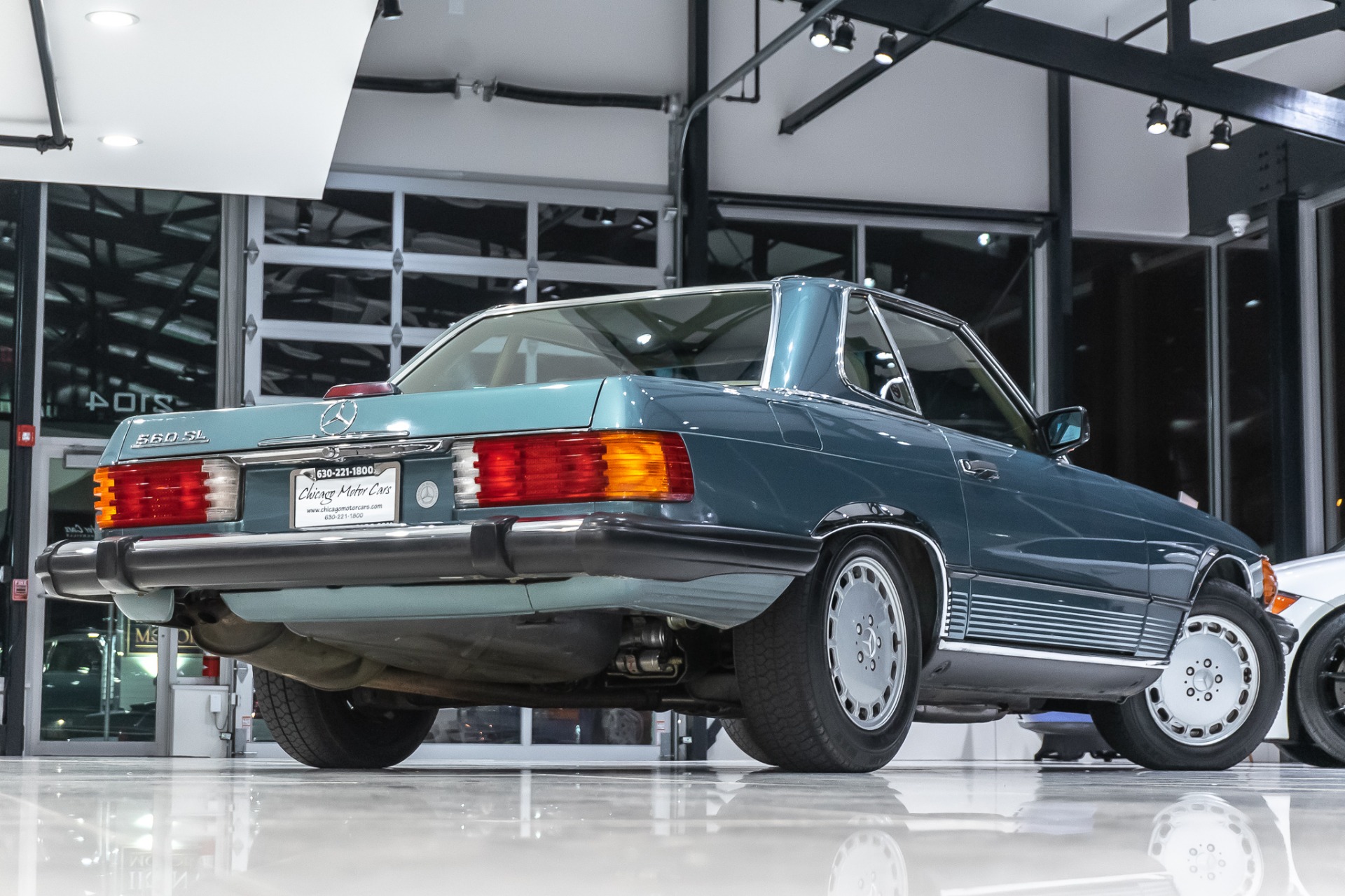 Used-1989-Mercedes-Benz-560SL-Roadster-CLASSIC-COLLECTORS-CAR