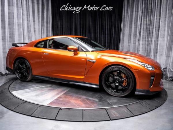 Used 2018 Nissan GT-R Track Edition for sale Sold at Chicago Motor Cars in West Chicago IL 60185 6