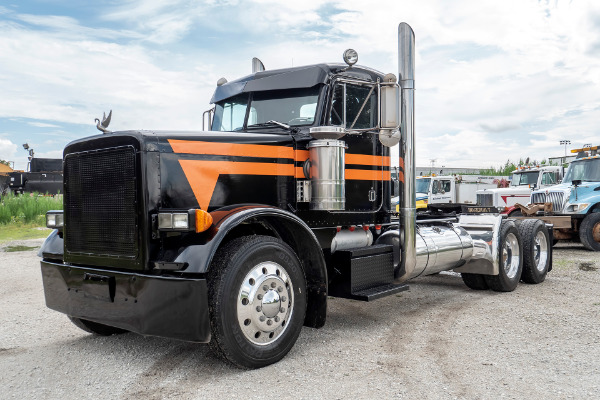 Used 1990 Peterbilt 379 Truck Tractor CAT 3406B ENGINE 18-SPEED TRANSMISSION! for sale Sold at Chicago Motor Cars in West Chicago IL 60185 2
