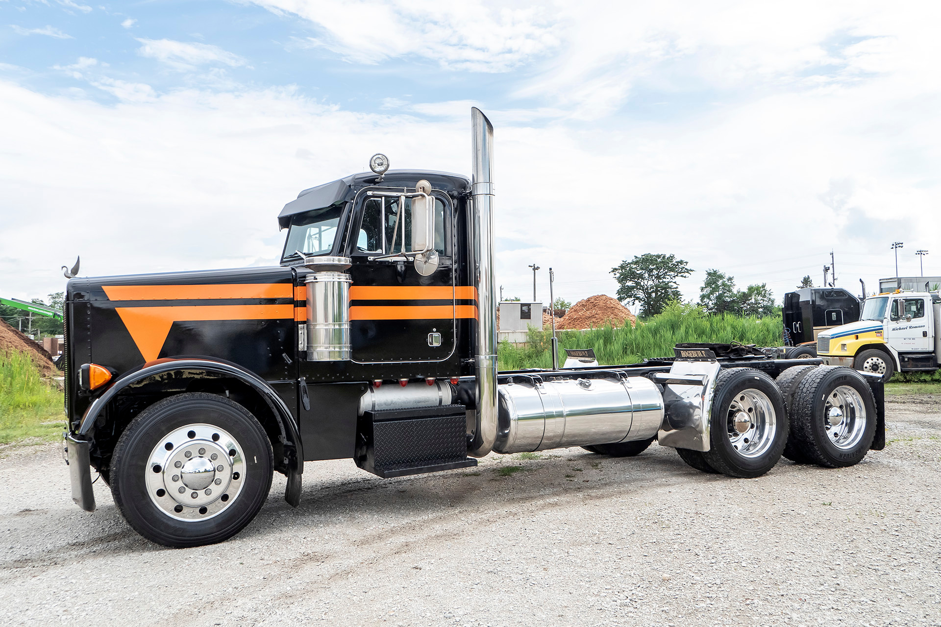 Used-1990-Peterbilt-379-Truck-Tractor-CAT-3406B-ENGINE-18-SPEED-TRANSMISSION