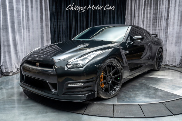 Used 2014 Nissan GT-R Premium Coupe **700 HP** for sale Sold at Chicago Motor Cars in West Chicago IL 60185 2