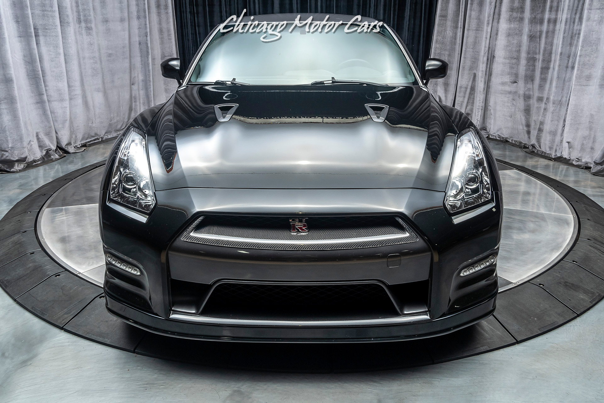 Used-2014-Nissan-GT-R-Premium-Coupe-700-HP