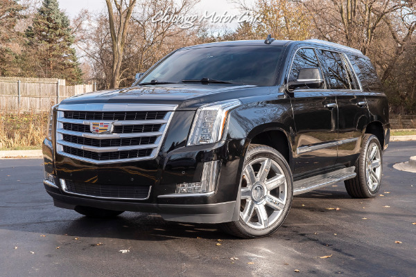 Used 2015 Cadillac Escalade Luxury 4WD SUV Original MSRP $82k+ LOADED for sale Sold at Chicago Motor Cars in West Chicago IL 60185 2