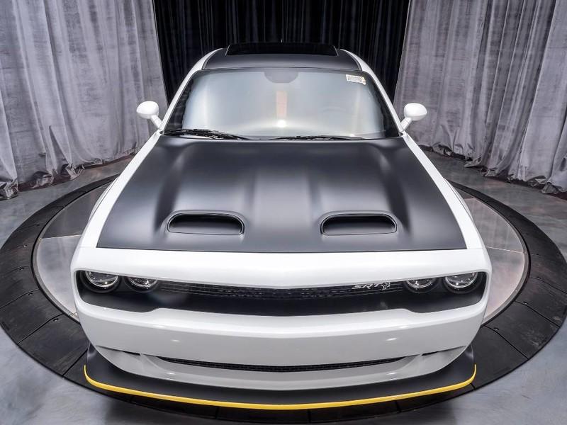 Used-2019-Dodge-Challenger-SRT-Hellcat-Redeye-ONLY-9-MILES