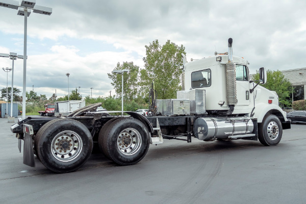 Used 2004 Kenworth T800 DAY CAB Truck Tractor C15 Engine for sale Sold at Chicago Motor Cars in West Chicago IL 60185 5