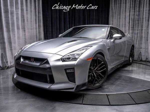 Used 2018 Nissan GT-R Premium Coupe HIGH MSRP! RARE PREMIUM INTERIOR! for sale Sold at Chicago Motor Cars in West Chicago IL 60185 2