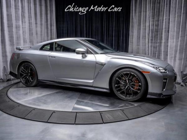 Used 2018 Nissan GT-R Premium Coupe HIGH MSRP! RARE PREMIUM INTERIOR! for sale Sold at Chicago Motor Cars in West Chicago IL 60185 6