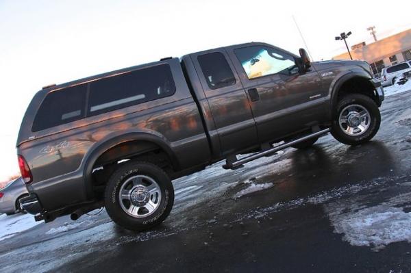 New-2005-Ford-Super-Duty-F-250-Lariat