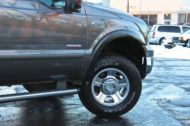 New-2005-Ford-Super-Duty-F-250-Lariat