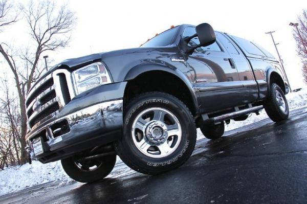 New-2005-Ford-Super-Duty-F-250-Lariat