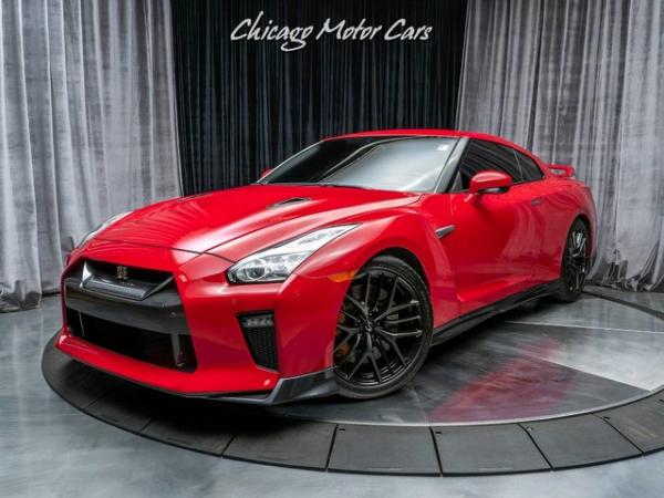 Used 2018 Nissan GT-R Premium Coupe FACTORY TITANIUM EXHAUST! for sale Sold at Chicago Motor Cars in West Chicago IL 60185 2