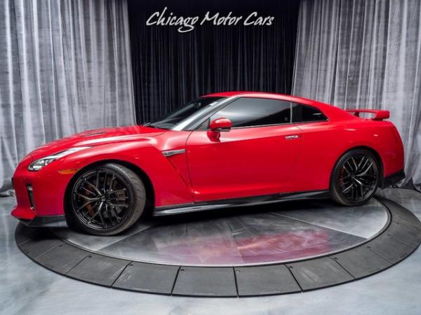 Used 2018 Nissan GT-R Premium Coupe FACTORY TITANIUM EXHAUST! for sale Sold at Chicago Motor Cars in West Chicago IL 60185 1