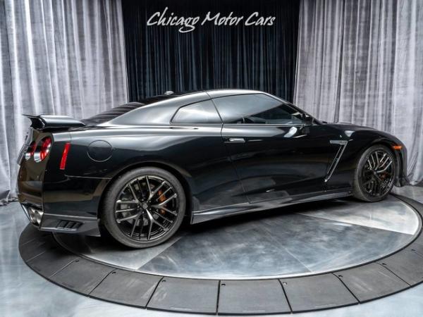 Used 2018 Nissan GT-R Premium Coupe FACTORY TITANIUM EXHAUST! for sale Sold at Chicago Motor Cars in West Chicago IL 60185 5