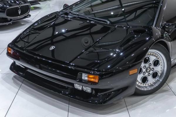 Used-1994-Lamborghini-Diablo-VT-Coupe-COLLECTORS-CAR