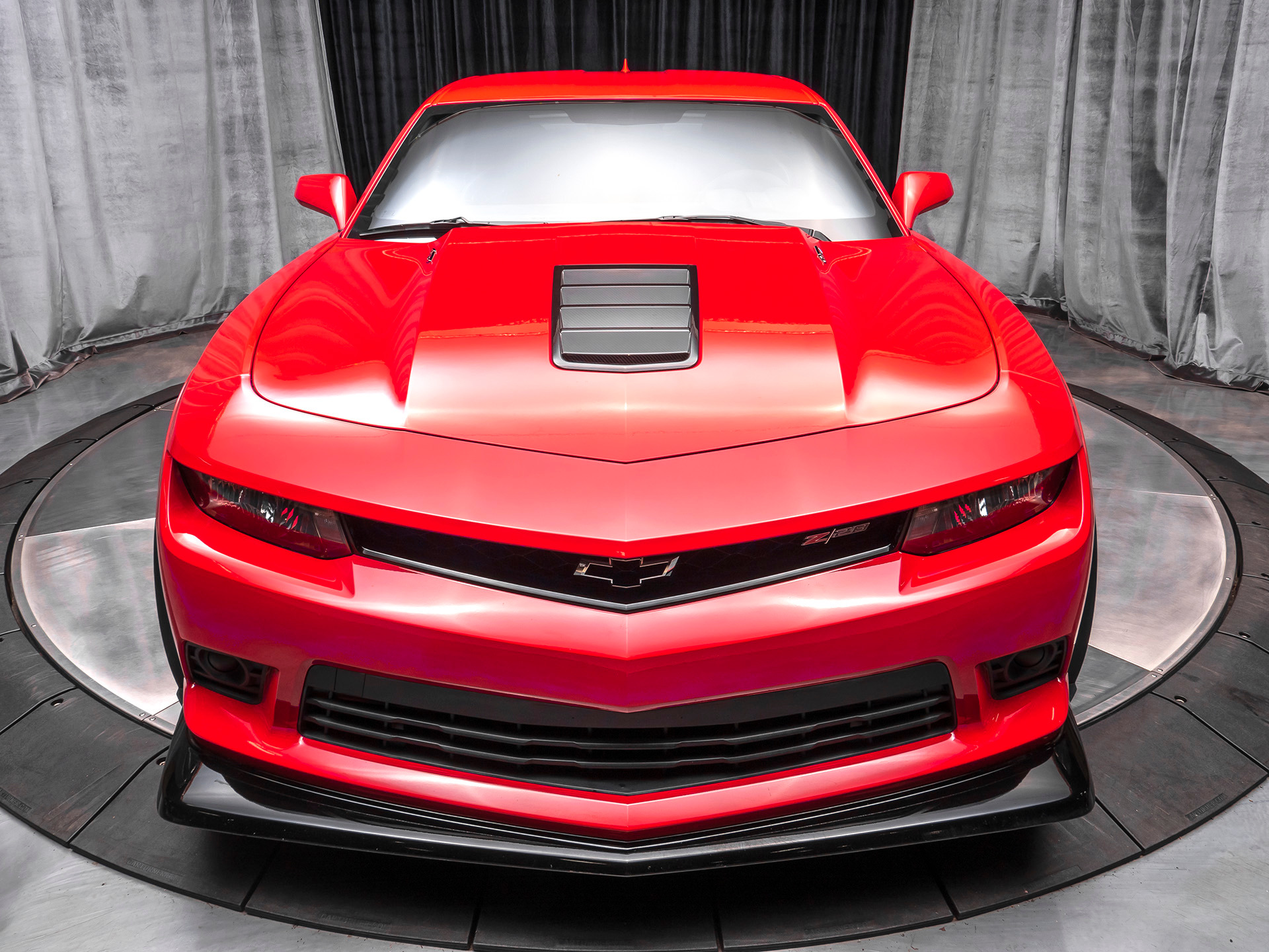 Used-2014-Chevrolet-Camaro-Z28-Coupe-2K-MILES