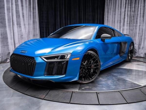 Used 2017 Audi R8 V10 Plus Coupe V10+ for sale Sold at Chicago Motor Cars in West Chicago IL 60185 2
