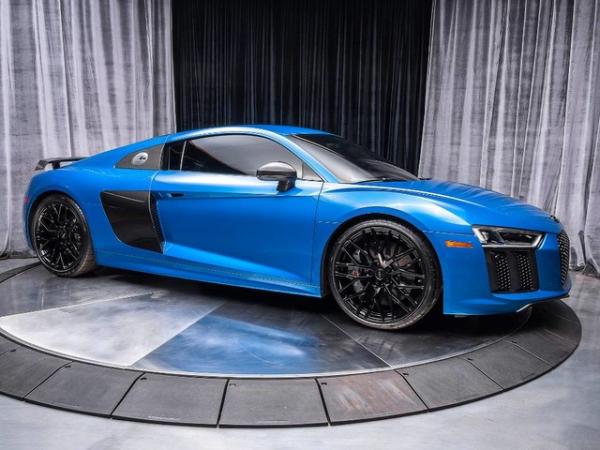 Used 2017 Audi R8 V10 Plus Coupe V10+ for sale Sold at Chicago Motor Cars in West Chicago IL 60185 6