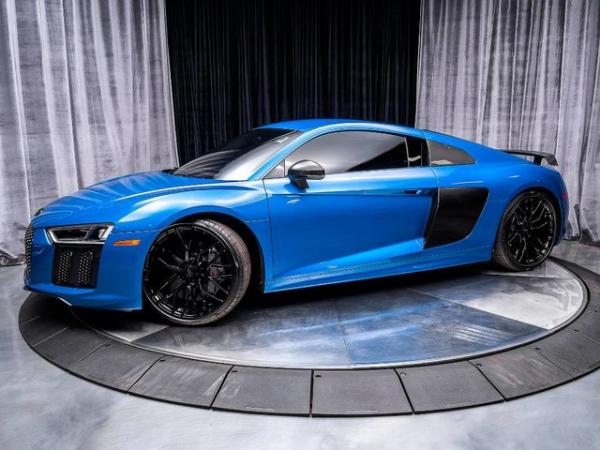 Used 2017 Audi R8 V10 Plus Coupe V10+ for sale Sold at Chicago Motor Cars in West Chicago IL 60185 1