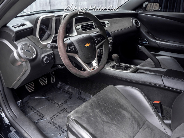 Used-2015-Chevrolet-Camaro-Z28-Coupe-AIR-CONDITIONING---AUDIO