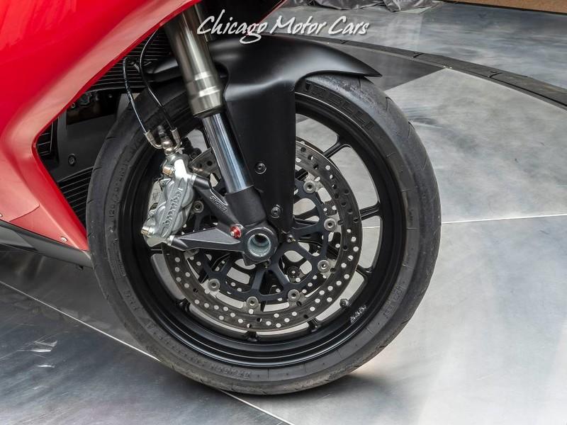 Used-2009-Ducati-848-EVO-Sportbike-ONLY-3K-MILES