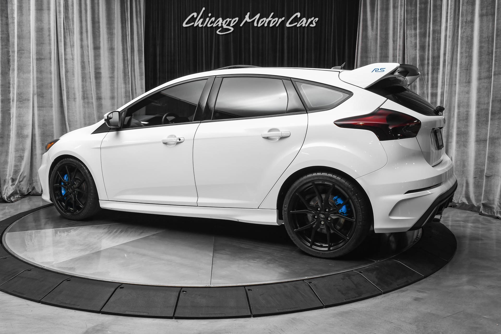 Used 2016 Focus RS Hatchback Frozen White RS2 PACKAGE! Manual! Stunning Condition! For Sale Pricing) | Chicago Motor Cars Stock