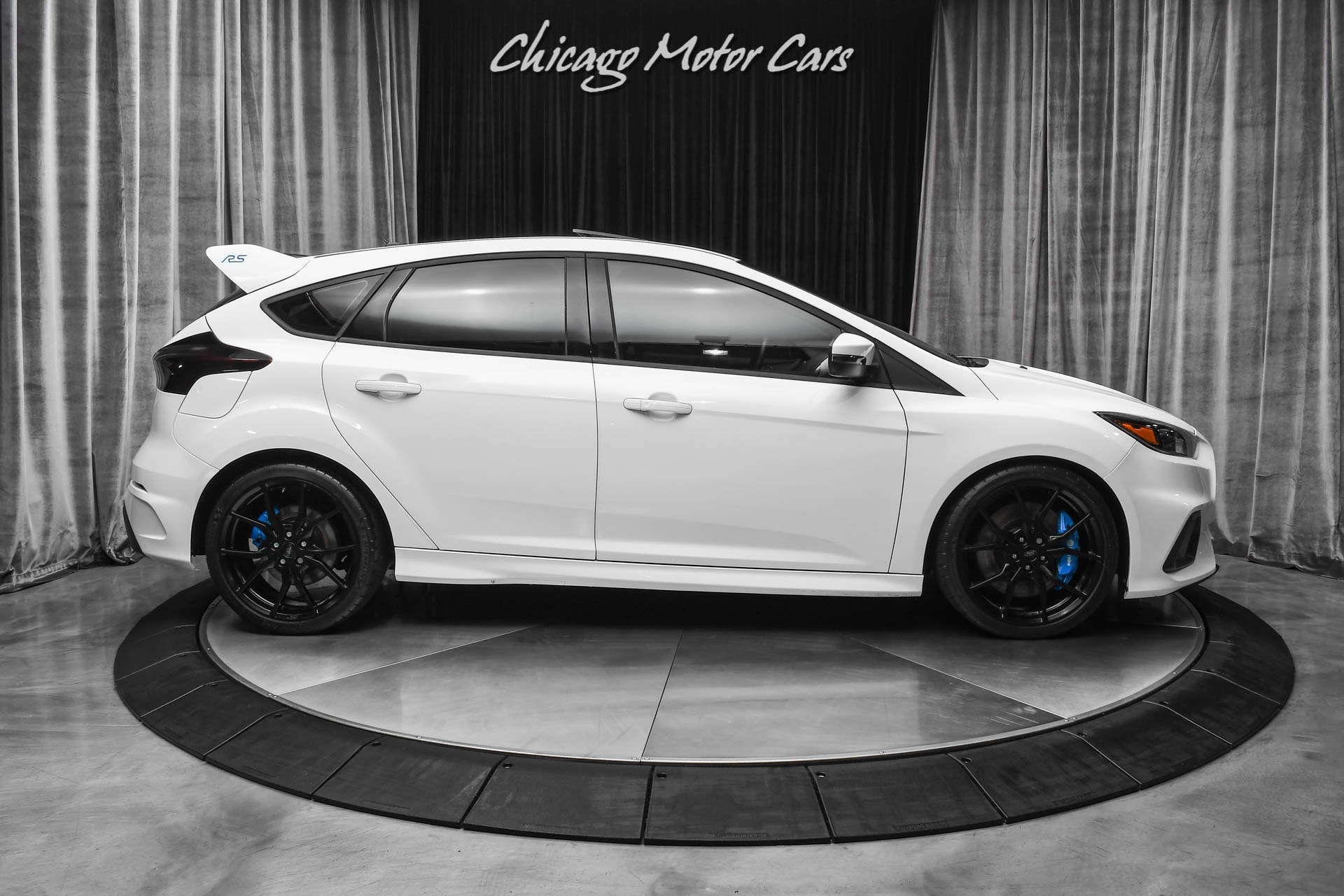 Used 2016 Focus RS Hatchback Frozen White RS2 PACKAGE! Manual! Stunning Condition! For Sale Pricing) | Chicago Motor Cars Stock