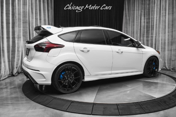 Used 2016 Ford Focus RS Hatchback Frozen White RS2 PACKAGE! 6-Speed Manual! Stunning Condition! for sale Sold at Chicago Motor Cars in West Chicago IL 60185 5