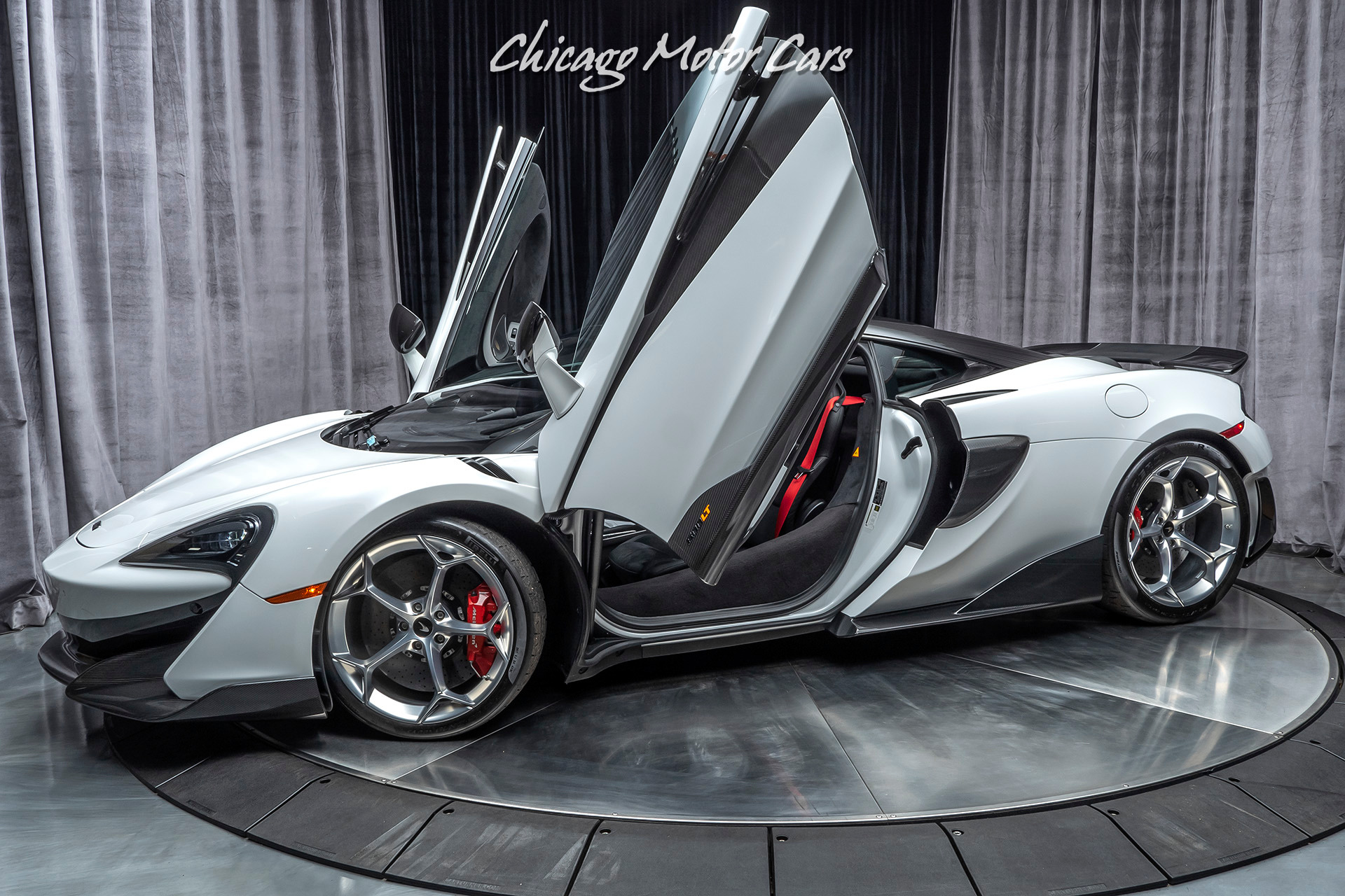 Used 2019 McLaren 600LT Coupe Only 505 Miles! MSRP $303k+ CARBON FIBER FENDERS! for sale Sold at Chicago Motor Cars in West Chicago IL 60185 1