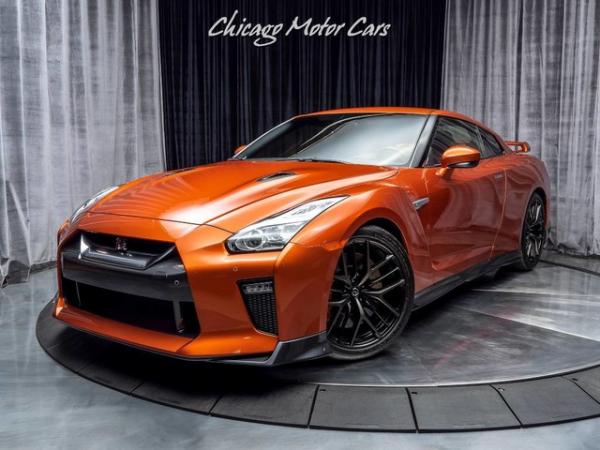 Used 2018 Nissan GT-R Premium Coupe PREMIUM INTERIOR! for sale Sold at Chicago Motor Cars in West Chicago IL 60185 2