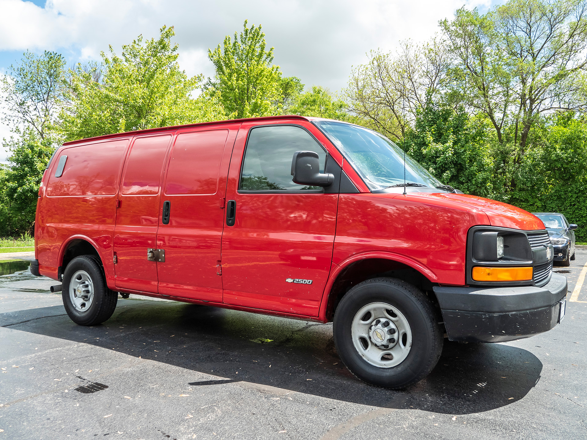 Used-2006-Chevrolet-2500HD-Express-Cargo-Van-ONE-PREVIOUS-OWNER