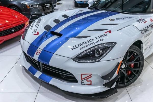 Used 2017 Dodge Viper ACR GTS-R Nurburgring Commemorative Edition for sale Sold at Chicago Motor Cars in West Chicago IL 60185 4