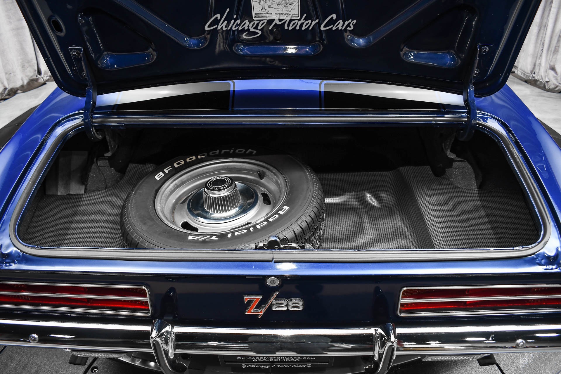 Used-1969-Chevrolet-Camaro-Z28-RS-Coupe-Frame-Off-Restoration-4-Speed-Manual-Stunning