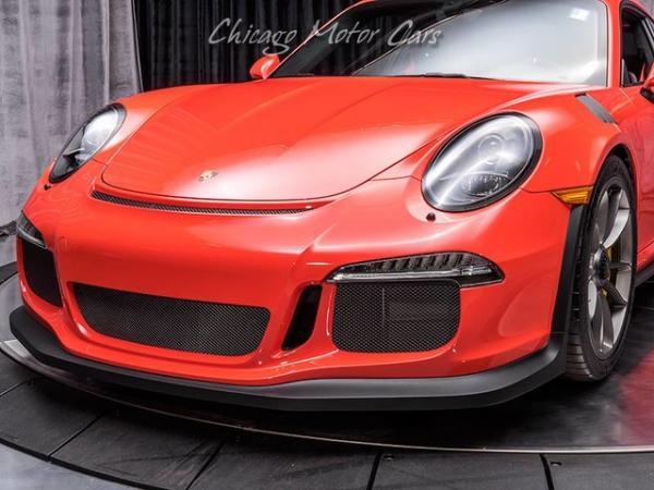 Used-2016-Porsche-911-GT3-RS-Ordered-with-Maximum-Weight-Reduction