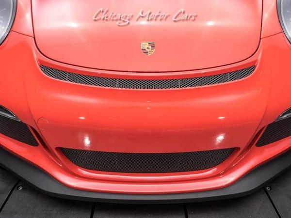 Used-2016-Porsche-911-GT3-RS-Ordered-with-Maximum-Weight-Reduction