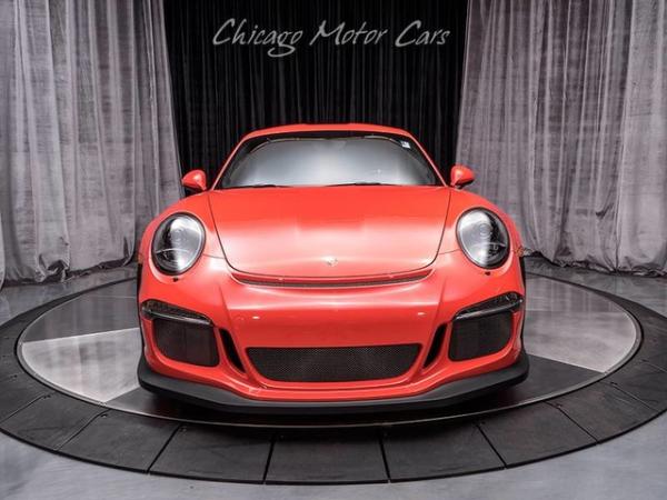 Used-2016-Porsche-911-GT3-RS-Ordered-with-Maximum-Weight-Reduction
