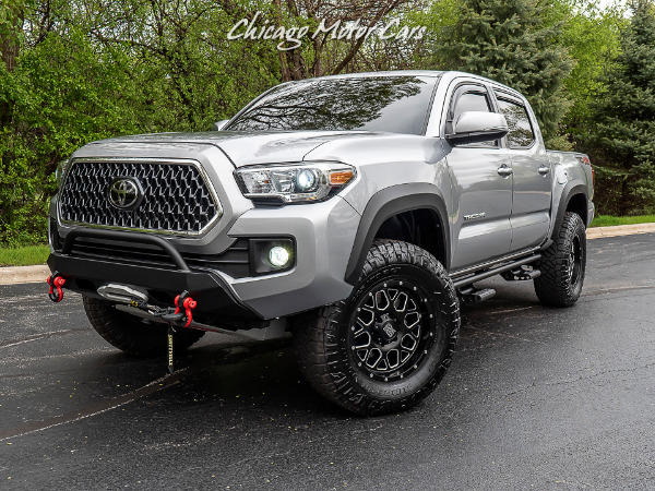 Used 2018 Toyota Tacoma TRD Off Road Pick-Up for sale Sold at Chicago Motor Cars in West Chicago IL 60185 2