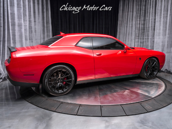 Used 2015 Dodge Challenger SRT Hellcat 6-Speed Manual for sale Sold at Chicago Motor Cars in West Chicago IL 60185 5