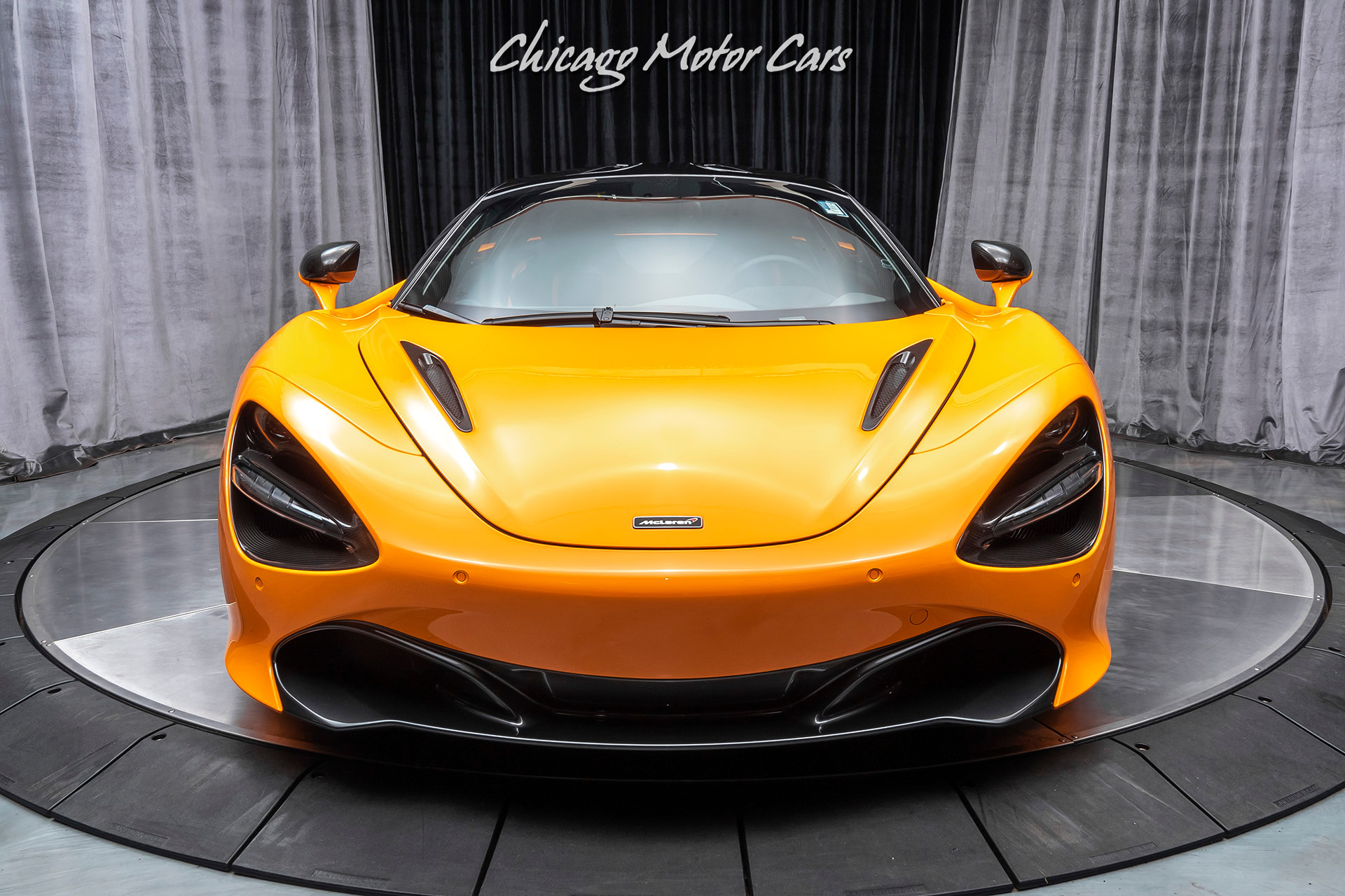 Used-2018-McLaren-720S-Coupe-Performance-Package-Carbon-Fiber