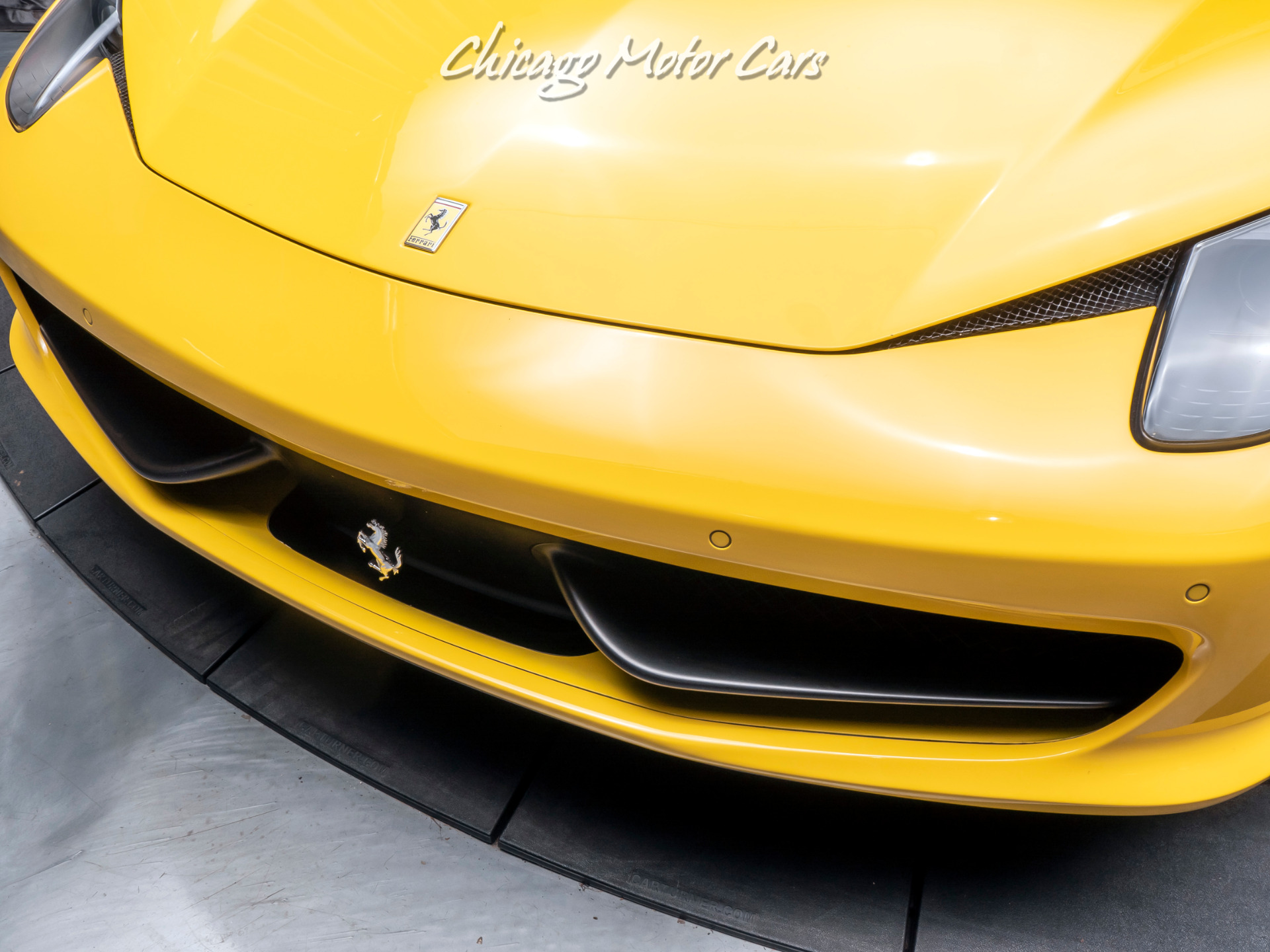 Used-2015-Ferrari-458-Italia-Spider-CARBON-FIBER-DRIVING-ZONE-wLEDs